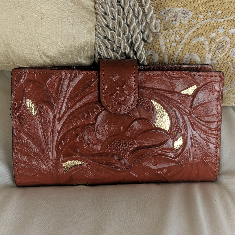 Patricia Nash Linnet Gold Ebossed Wallet